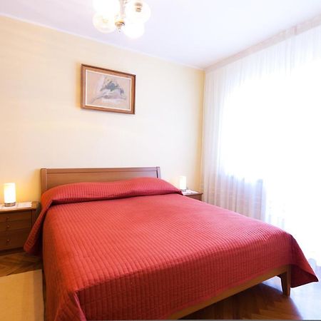 Apartments Silvia Пореч Екстер'єр фото