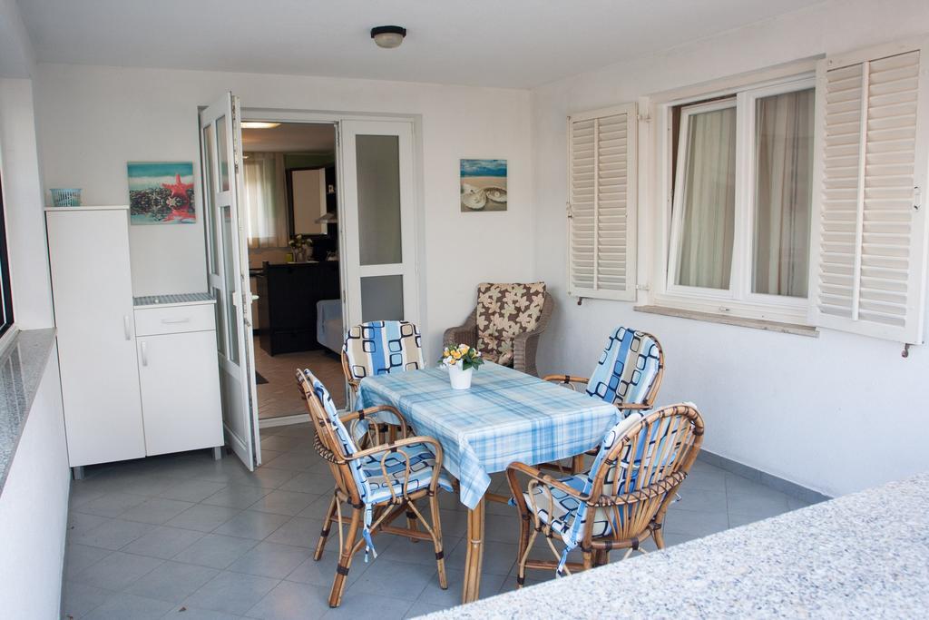 Apartments Silvia Пореч Екстер'єр фото