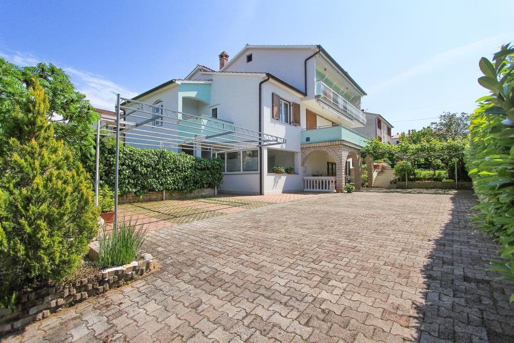 Apartments Silvia Пореч Екстер'єр фото