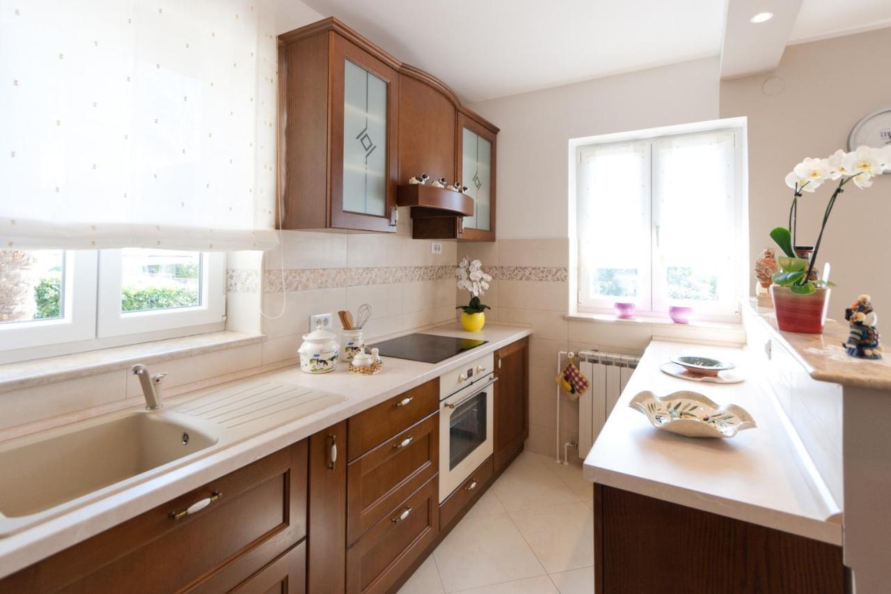 Apartments Silvia Пореч Екстер'єр фото